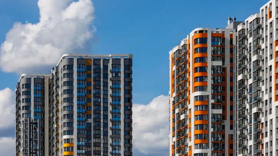 Около 4,5 млн семей в России переехали в новое жилье в 2023 году