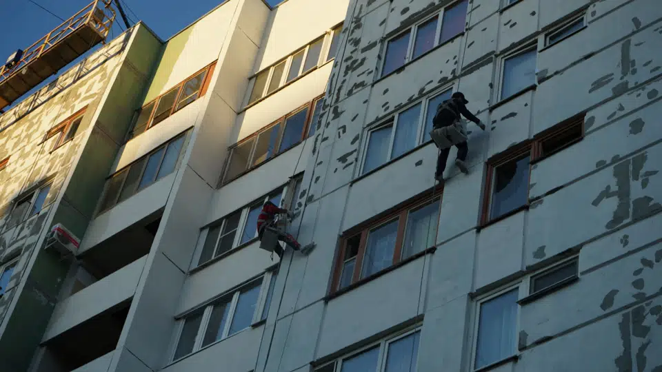 Контроль за состоянием жилых домов введут в России