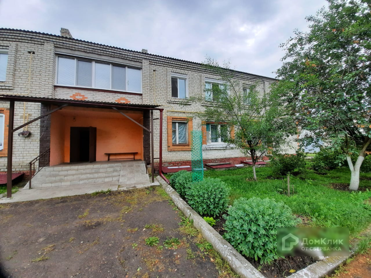 Купить 2-комнатную квартиру, 42.4 м² по адресу Брянская область, Севск,  Советская улица, 106А, 1 этаж за 1 350 000 руб. в Домклик — поиск,  проверка, безопасная сделка с жильем в офисе Сбербанка.