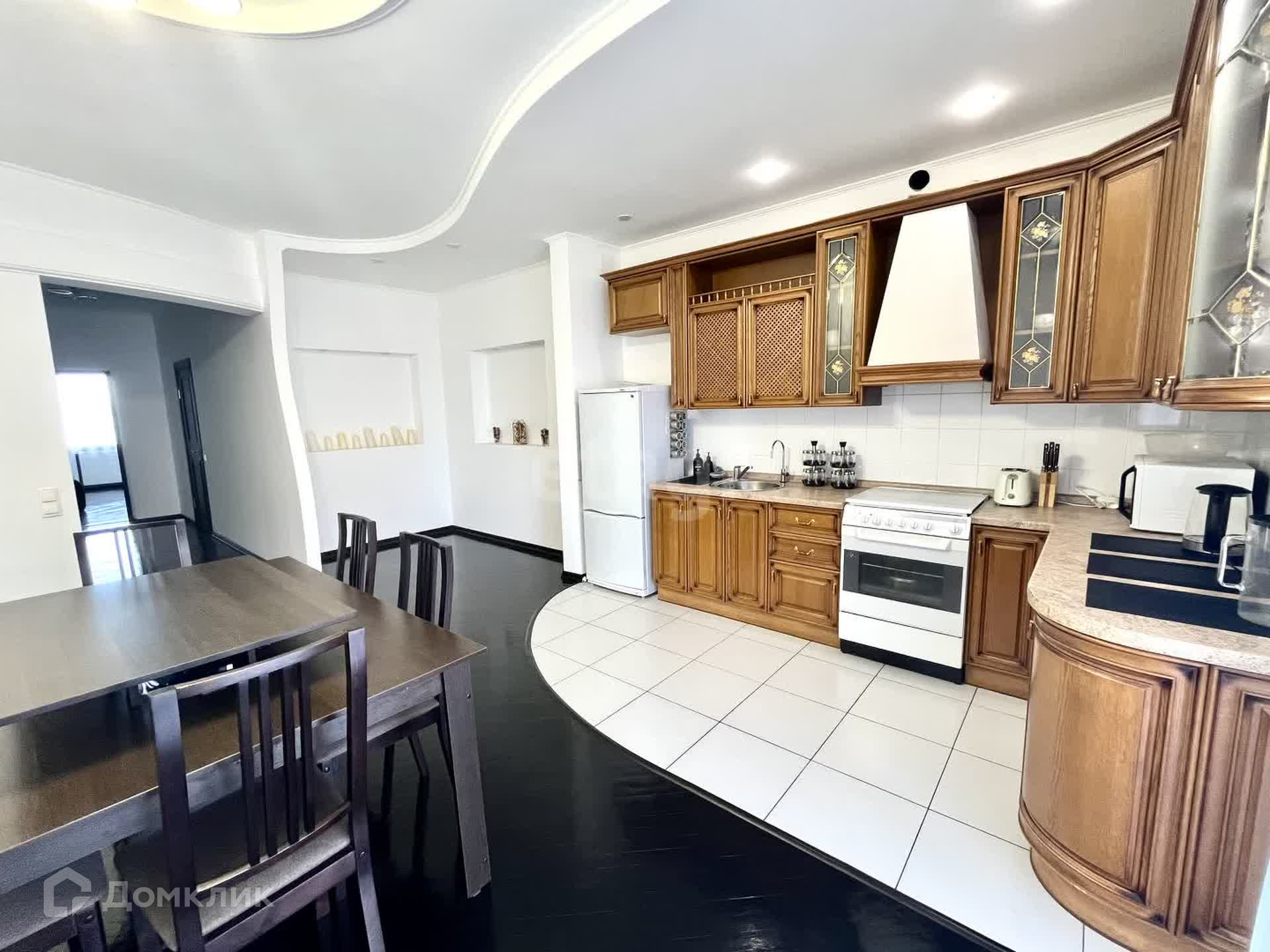 Купить 3-комнатную квартиру, 118.5 м² по адресу Пермь, Плеханова, 12, 7 ...