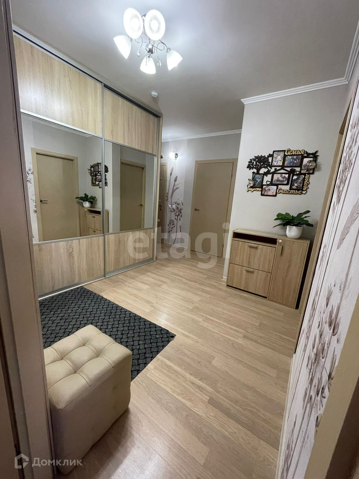 Купить 3-комнатную квартиру, 81.3 м² по адресу Свердловская область,  Екатеринбург, улица Григория Речкалова, 1, 5 этаж за 7 700 000 руб. в  Домклик — поиск, проверка, безопасная сделка с жильем в офисе Сбербанка.