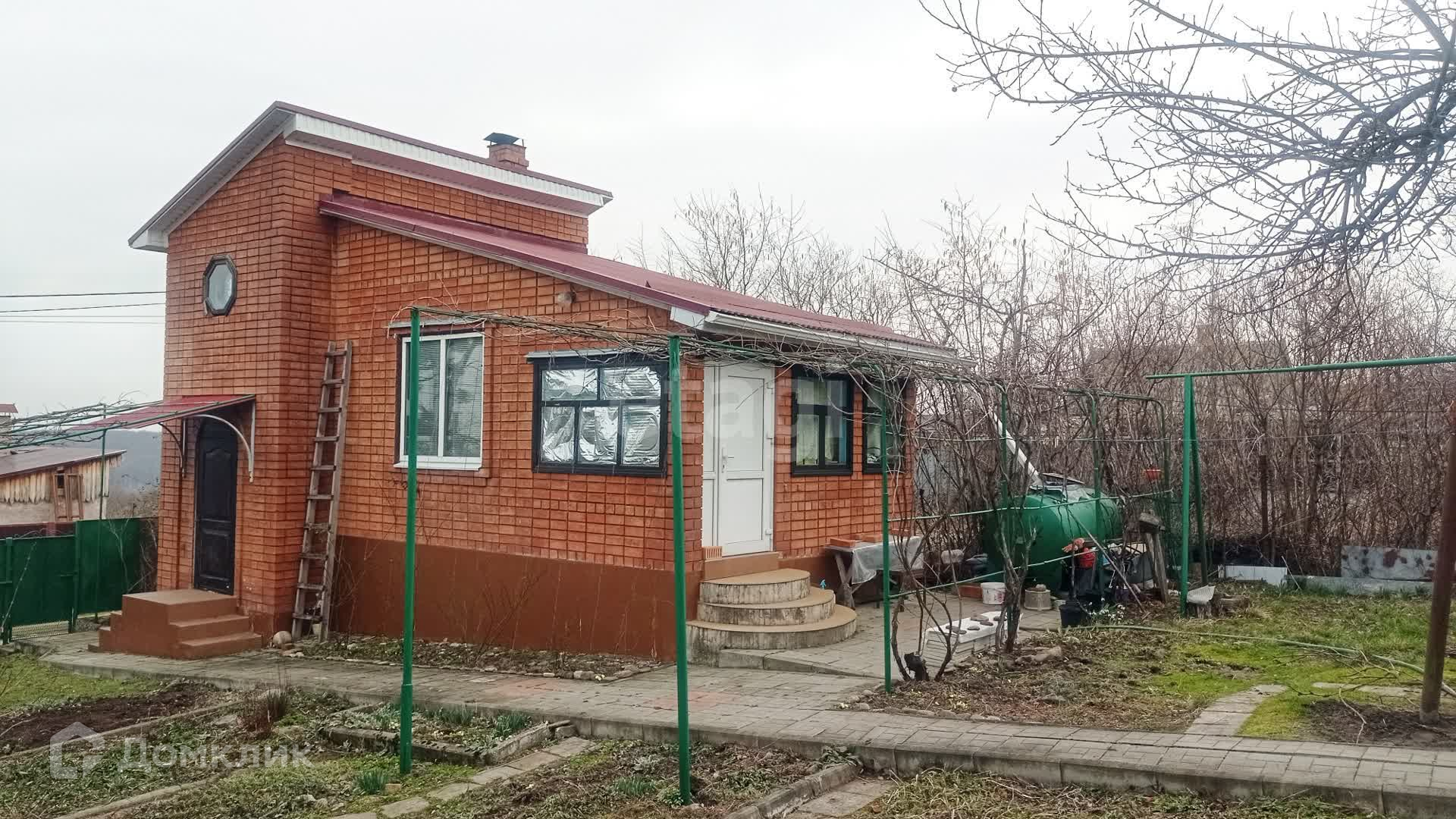 Купить дом, 35 м² по адресу Краснодарский край, Горячий Ключ, садовое  товарищество Кунпанова Поляна, Прудовая улица, 183 за 3 600 000 руб. в  Домклик — поиск, проверка, безопасная сделка с жильем в офисе Сбербанка.