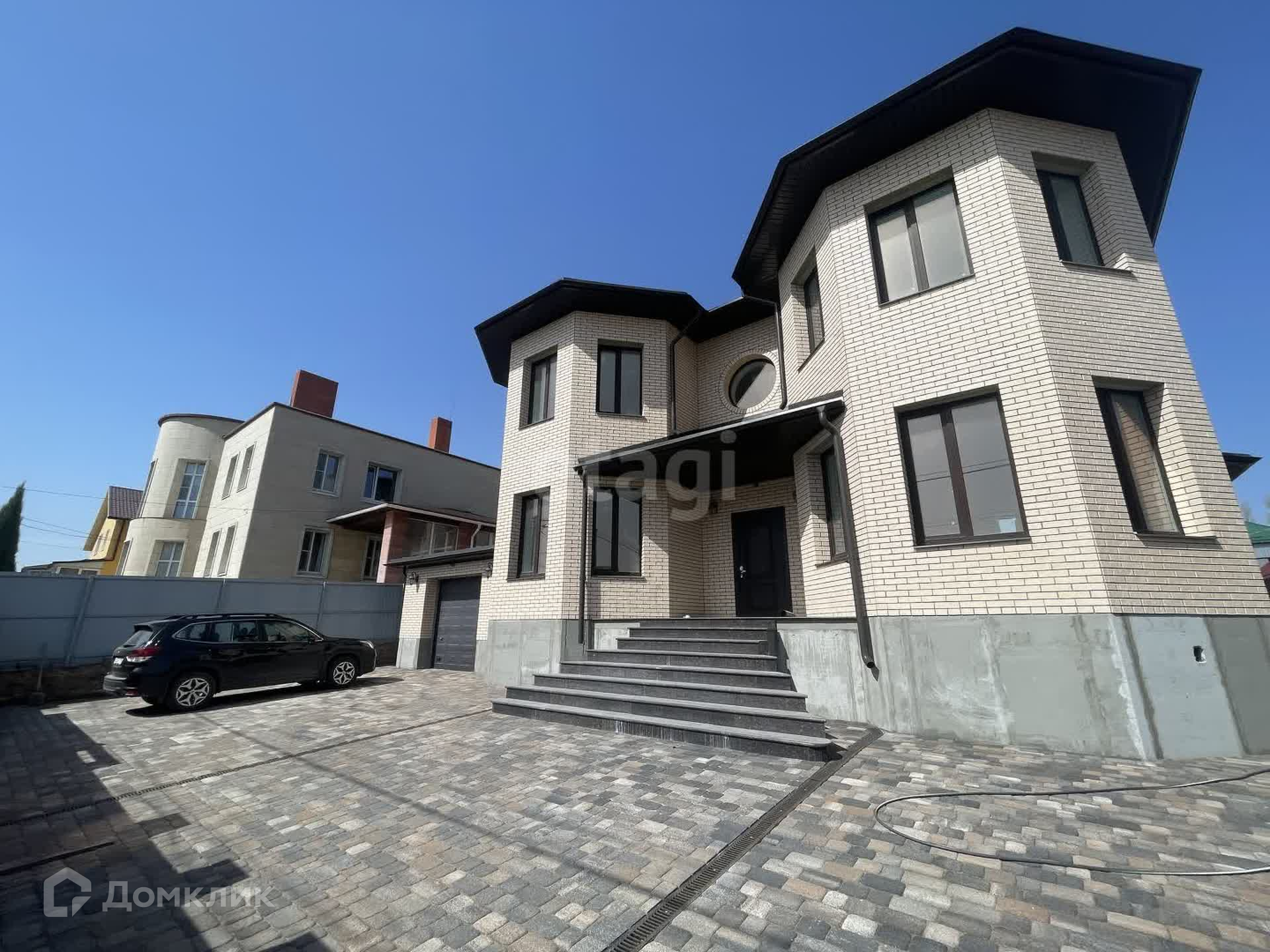 Купить дом, 355 м² по адресу Саратов, улица имени Л.А. Руслановой, 15 за 60  000 000 руб. в Домклик — поиск, проверка, безопасная сделка с жильем в  офисе Сбербанка.