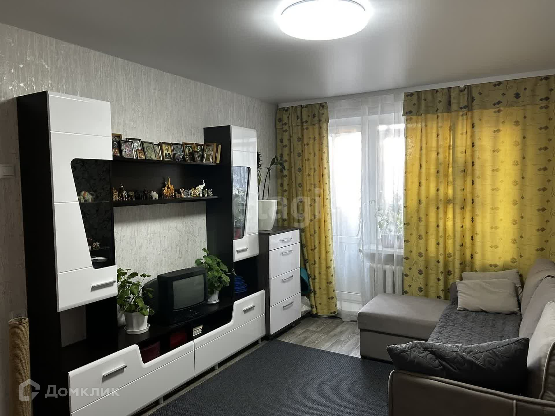 Купить 3-комнатную квартиру, 52.4 м² по адресу Ханты-Мансийский автономный  округ, Сургут, проспект Мира, 36/1, 3 этаж за 6 500 000 руб. в Домклик —  поиск, проверка, безопасная сделка с жильем в офисе Сбербанка.