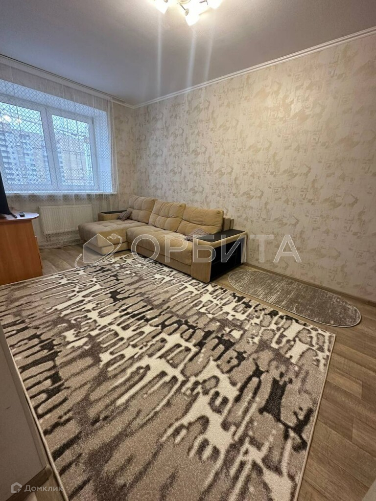 Снять 1-комнатную квартиру, 38 м² по адресу Тюмень, улица Мельникайте, 138А,  9 этаж по цене 30 000 руб. в месяц - Домклик — поиск, проверка, безопасная  сделка с жильем в офисе Сбербанка.