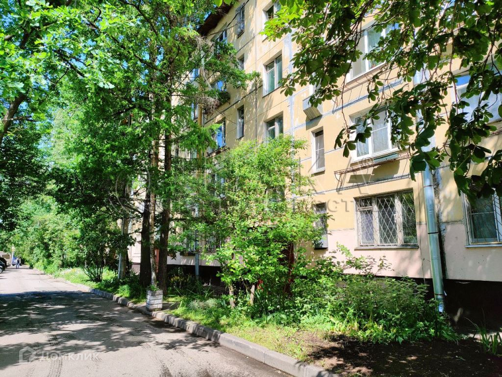 Снять 3-комнатную квартиру, 46 м² по адресу Санкт-Петербург, улица Танкиста  Хрустицкого, 33, 4 этаж, метро Проспект Ветеранов по цене 30 000 руб. в  месяц - Домклик — поиск, проверка, безопасная сделка с жильем в офисе  Сбербанка.