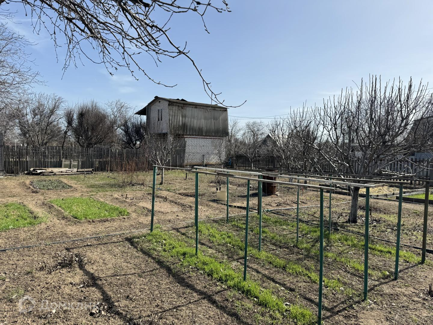 Купить дом, 14 м² по адресу Волгоград, СНТ Дзержинец, Винновский массив,  56-й квартал, 100 за 490 000 руб. в Домклик — поиск, проверка, безопасная  сделка с жильем в офисе Сбербанка.