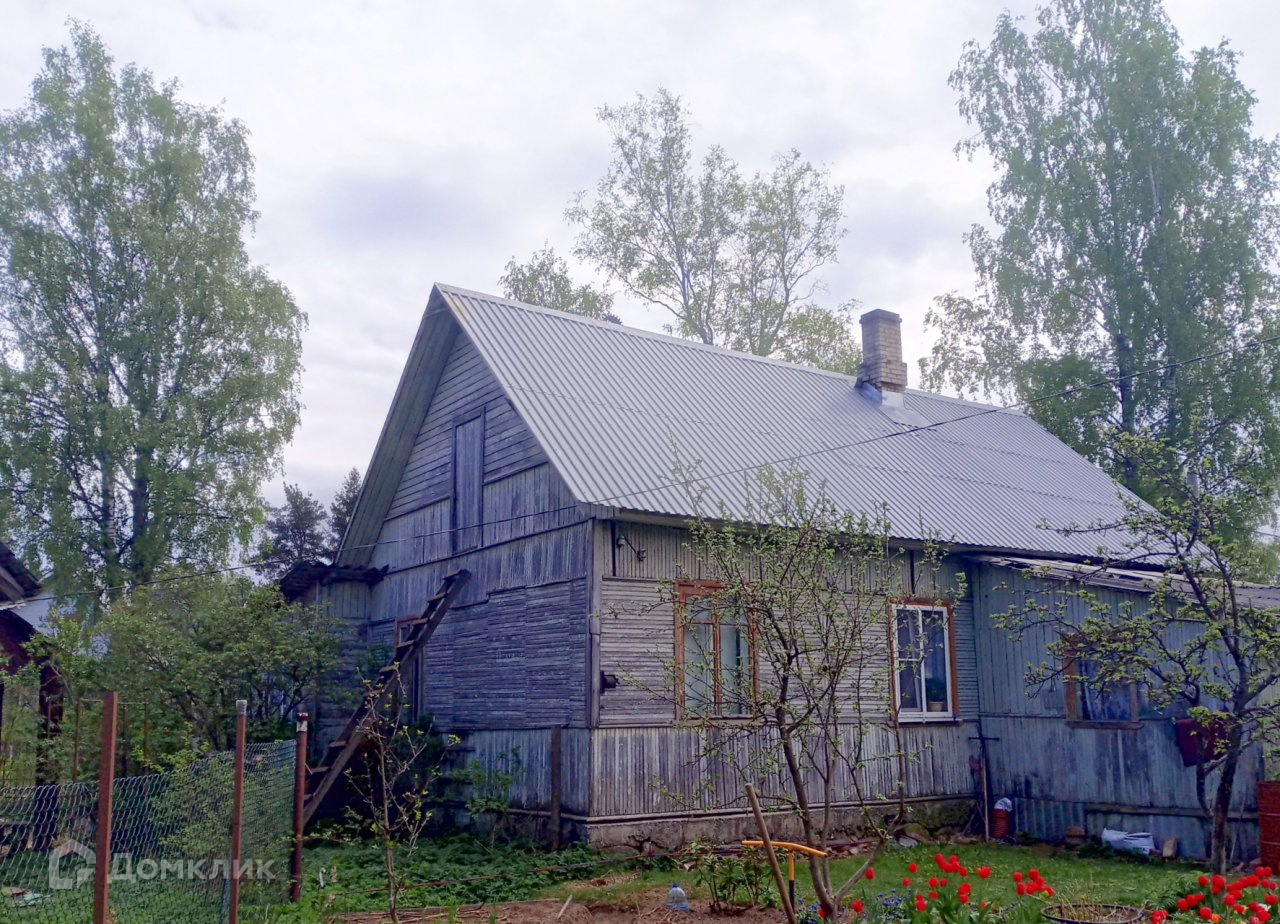 Купить часть дома по адресу Ленинградская область, Выборгский район,  городской посёлок Рощино, Красноармейская улица, 2 за 3 800 000 руб. в  Домклик — поиск, проверка, безопасная сделка с жильем в офисе Сбербанка.