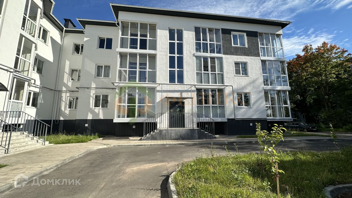 Купить 3-комнатную квартиру, 761 м² по адресу Ленинградская область