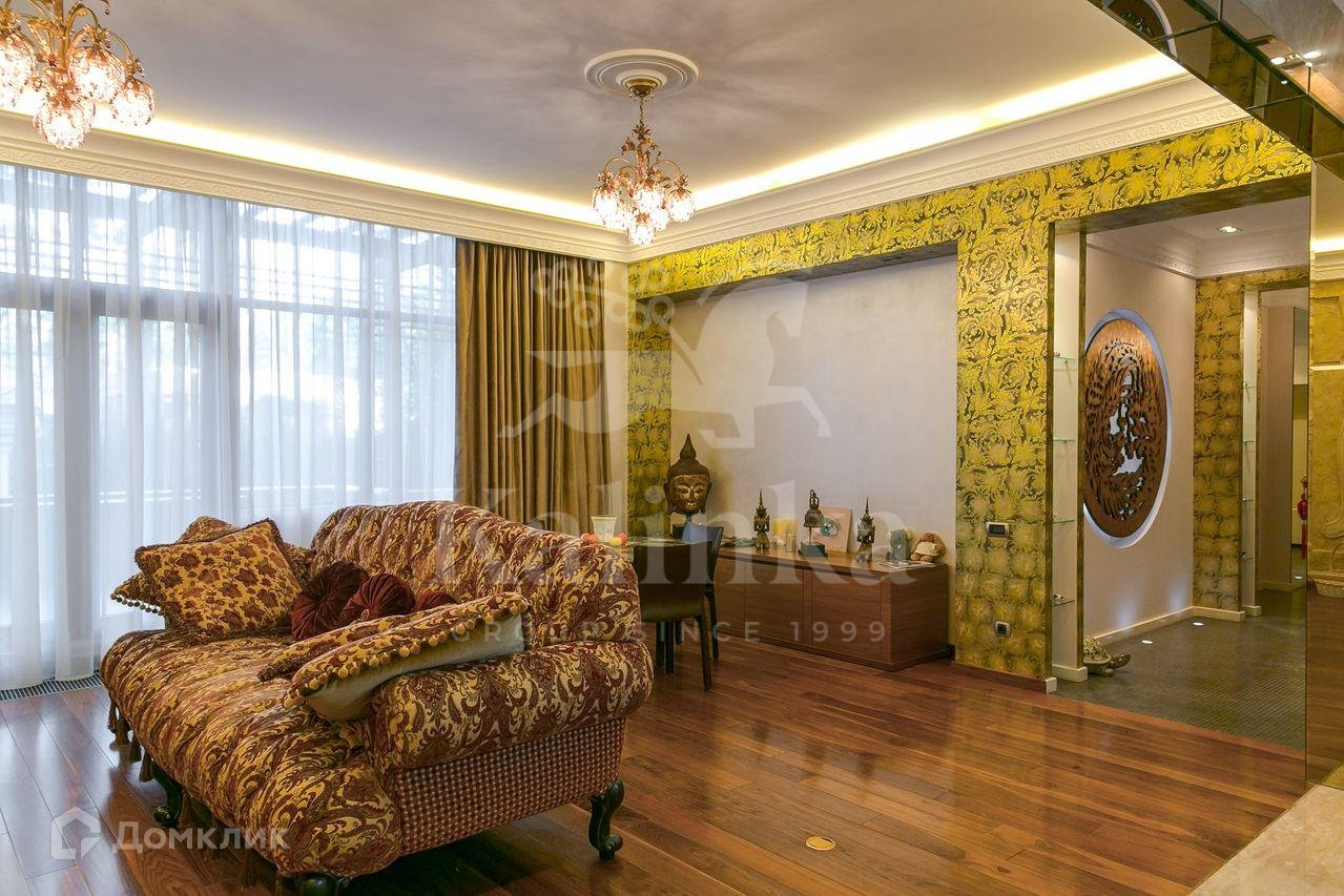 Piso de 2 habitaciones, 150 m²