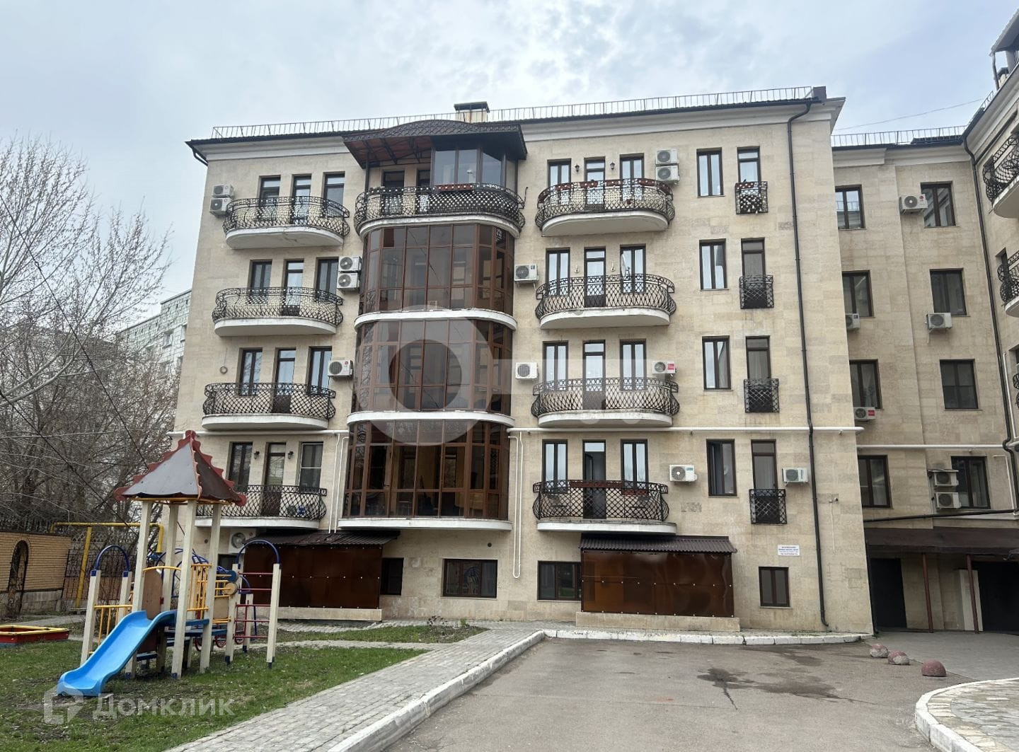 Купить 2-комнатную квартиру, 71.5 м² по адресу Республика Татарстан, Казань,  улица Галактионова, 6, 4 этаж, метро Площадь Тукая за 27 800 000 руб. в  Домклик — поиск, проверка, безопасная сделка с жильем в офисе Сбербанка.