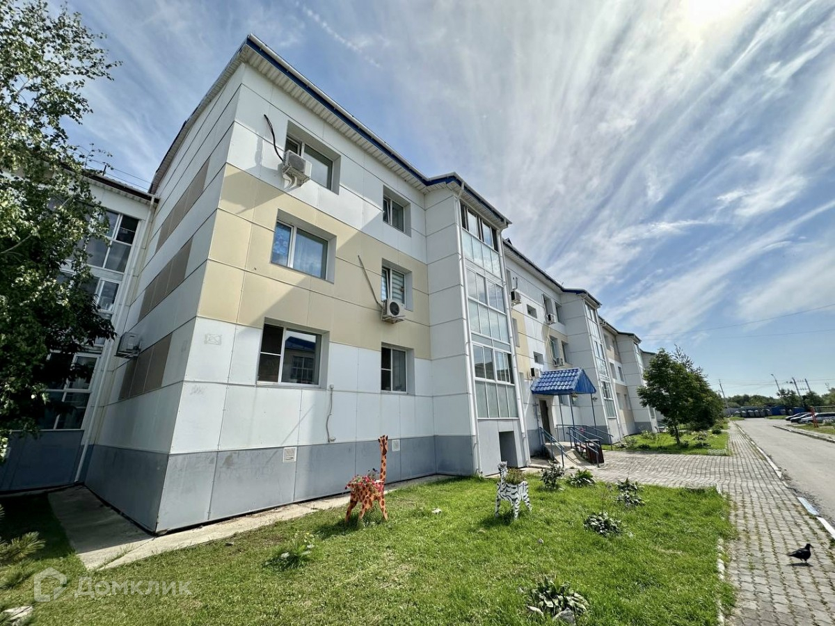 Купить 2-комнатную квартиру, 54.8 м² по адресу Хабаровск, микрорайон Южный,  улица Малиновского, 38Г, 2 этаж за 5 800 000 руб. в Домклик — поиск,  проверка, безопасная сделка с жильем в офисе Сбербанка.