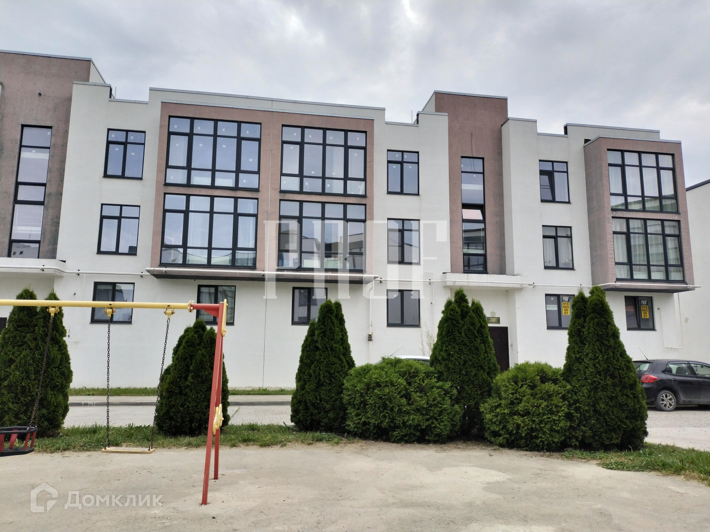 Купить 1-комнатную квартиру, 44 м² по адресу Краснодарский край,  Новороссийск, Кипарисовая улица, 4, 1 этаж за 4 150 000 руб. в Домклик —  поиск, проверка, безопасная сделка с жильем в офисе Сбербанка.