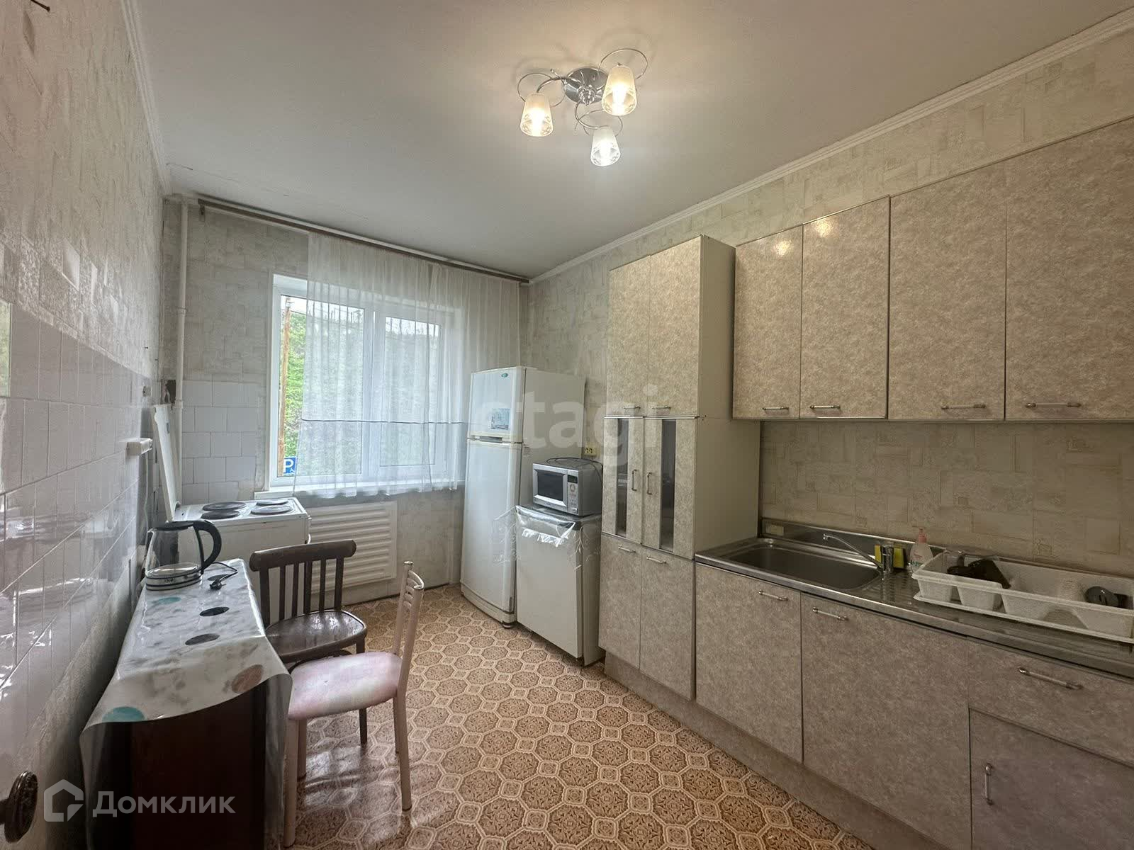 Снять 3-комнатную квартиру, 65 м² по адресу Приморский край, Владивосток,  улица Нейбута, 21, 3 этаж по цене 60 000 руб. в месяц - Домклик — поиск,  проверка, безопасная сделка с жильем в офисе Сбербанка.