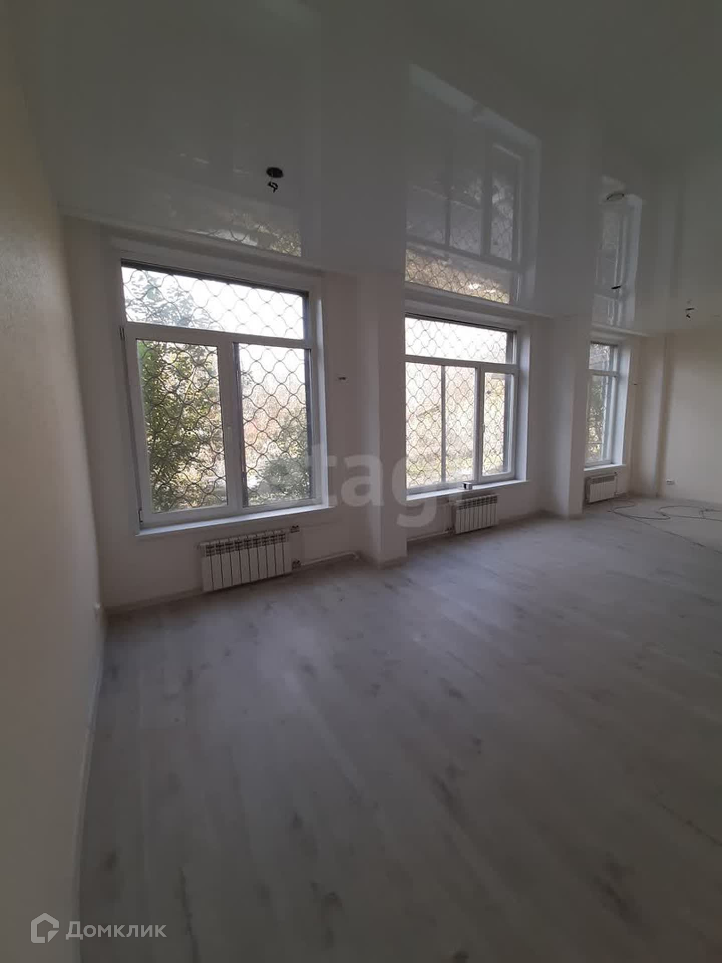 Купить студию, 30.5 м² по адресу Кемеровская область, Новокузнецк, улица  Радищева, 34, 1 этаж за 2 750 000 руб. в Домклик — поиск, проверка,  безопасная сделка с жильем в офисе Сбербанка.