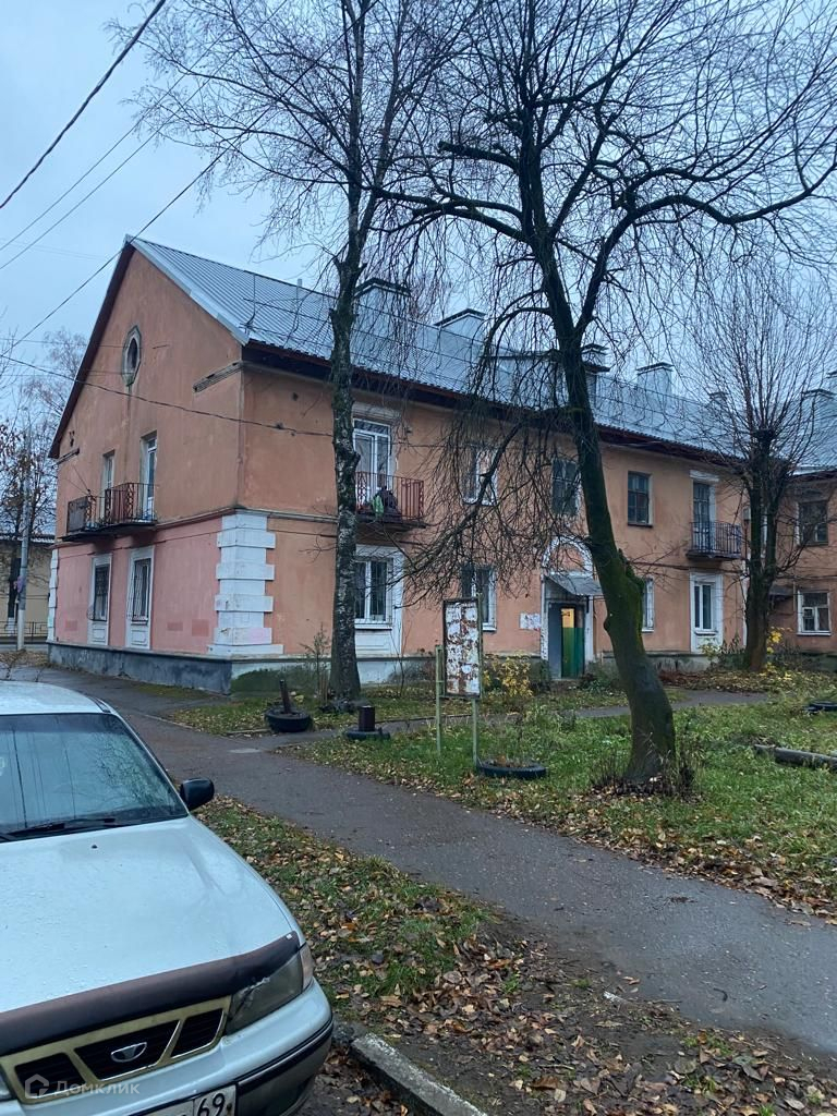 Купить 1-комнатную квартиру, 42 м² по адресу Тверь, улица Орджоникидзе, 12,  1 этаж за 2 050 000 руб. в Домклик — поиск, проверка, безопасная сделка с  жильем в офисе Сбербанка.