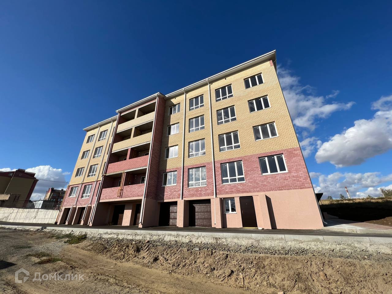 Купить 1-комнатную квартиру, 42.5 м² по адресу Республика Калмыкия, Элиста,  улица Аккочкарова, 32, 4 этаж за 3 550 000 руб. в Домклик — поиск,  проверка, безопасная сделка с жильем в офисе Сбербанка.