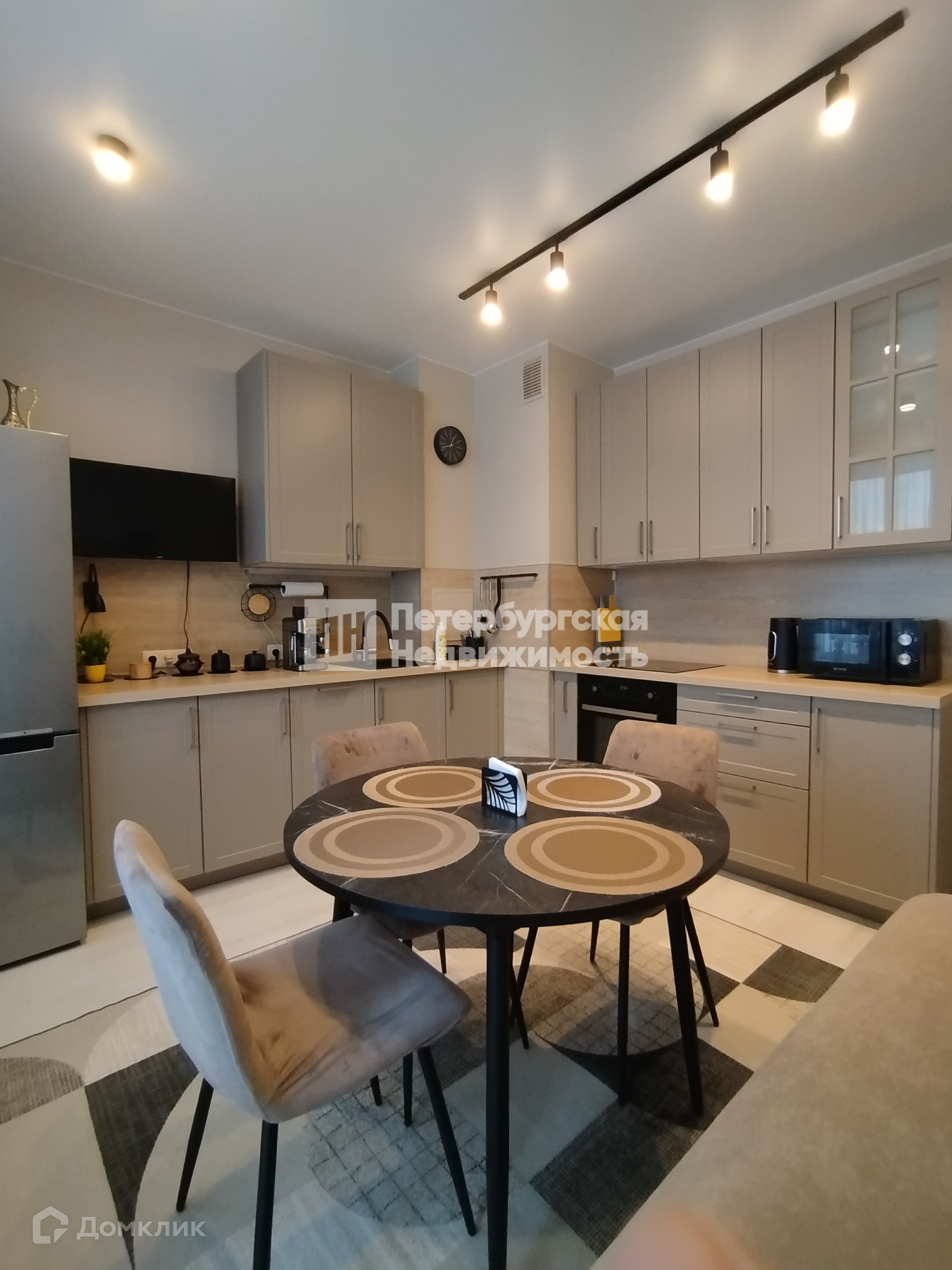 Купить 1-комнатную квартиру, 40 м² по адресу Санкт-Петербург, Коломяги ...