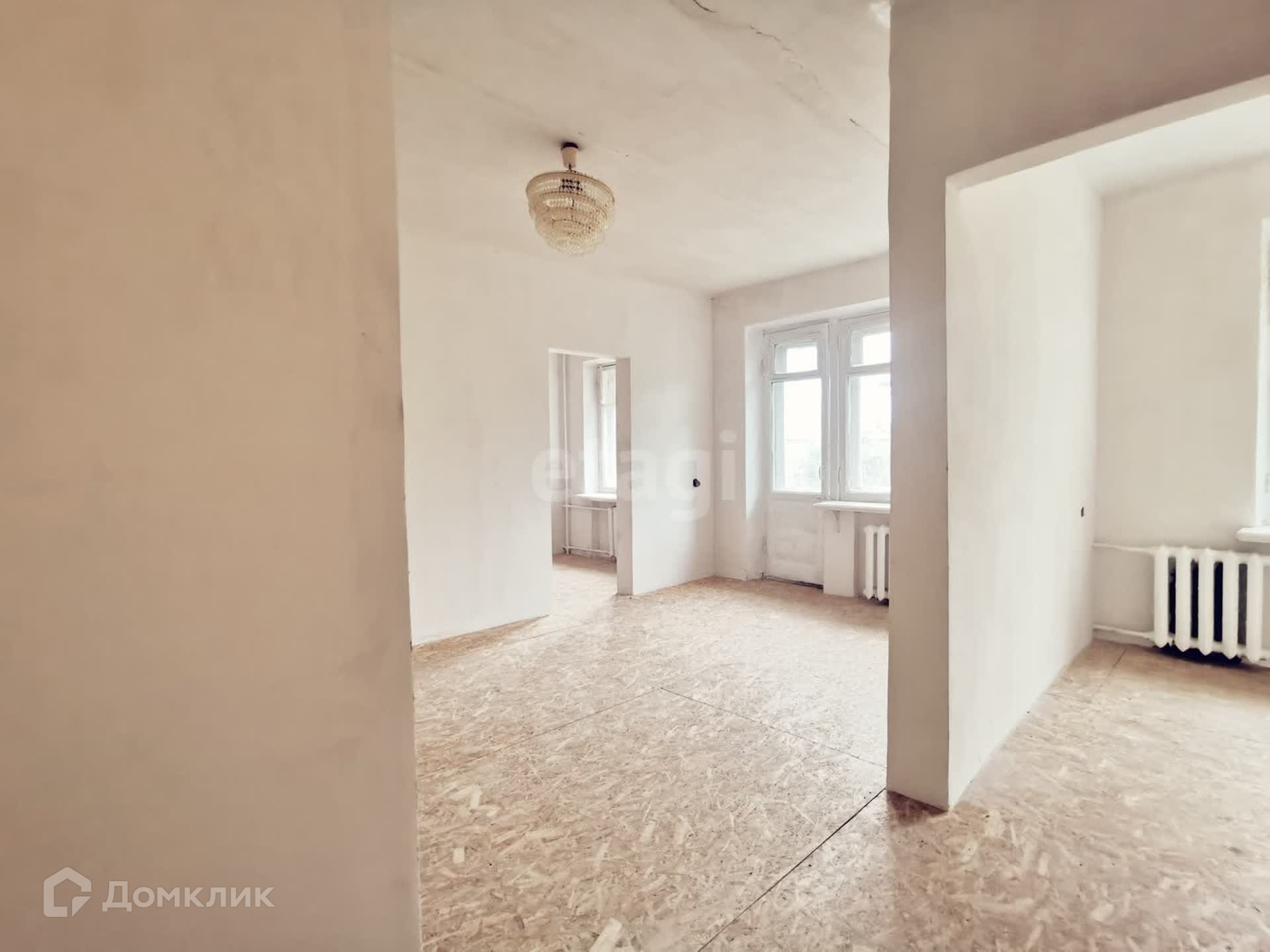 Купить 2-комнатную квартиру, 42.4 м² по адресу Смоленск, улица Кирова, 1, 4  этаж за 3 280 000 руб. в Домклик — поиск, проверка, безопасная сделка с  жильем в офисе Сбербанка.