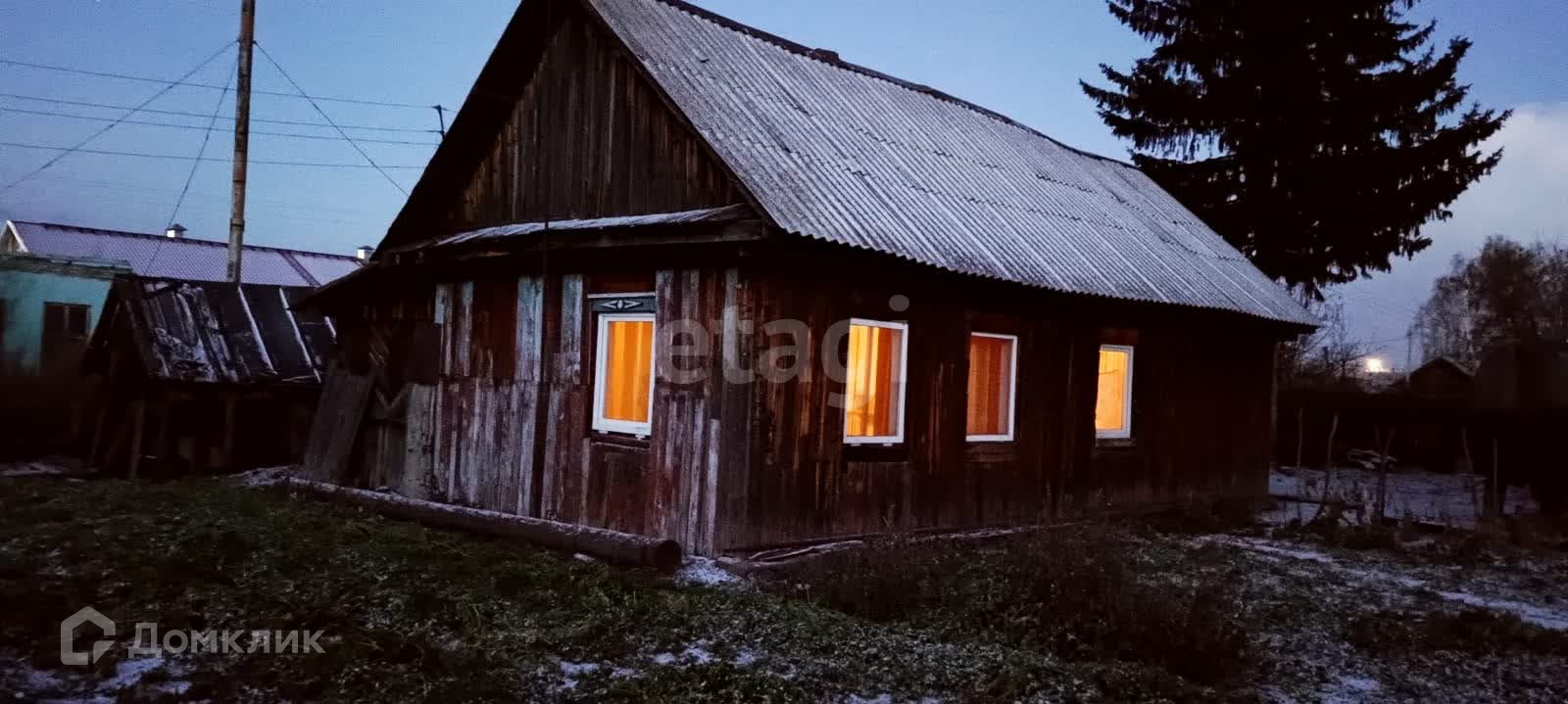 Купить дом, 46.5 м² по адресу Кемеровская область, Прокопьевск, Разъездной  переулок, 17 за 650 000 руб. в Домклик — поиск, проверка, безопасная сделка  с жильем в офисе Сбербанка.