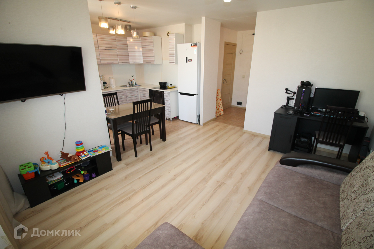 Купить 2-комнатную квартиру, 52.8 м² по адресу Свердловская область ...