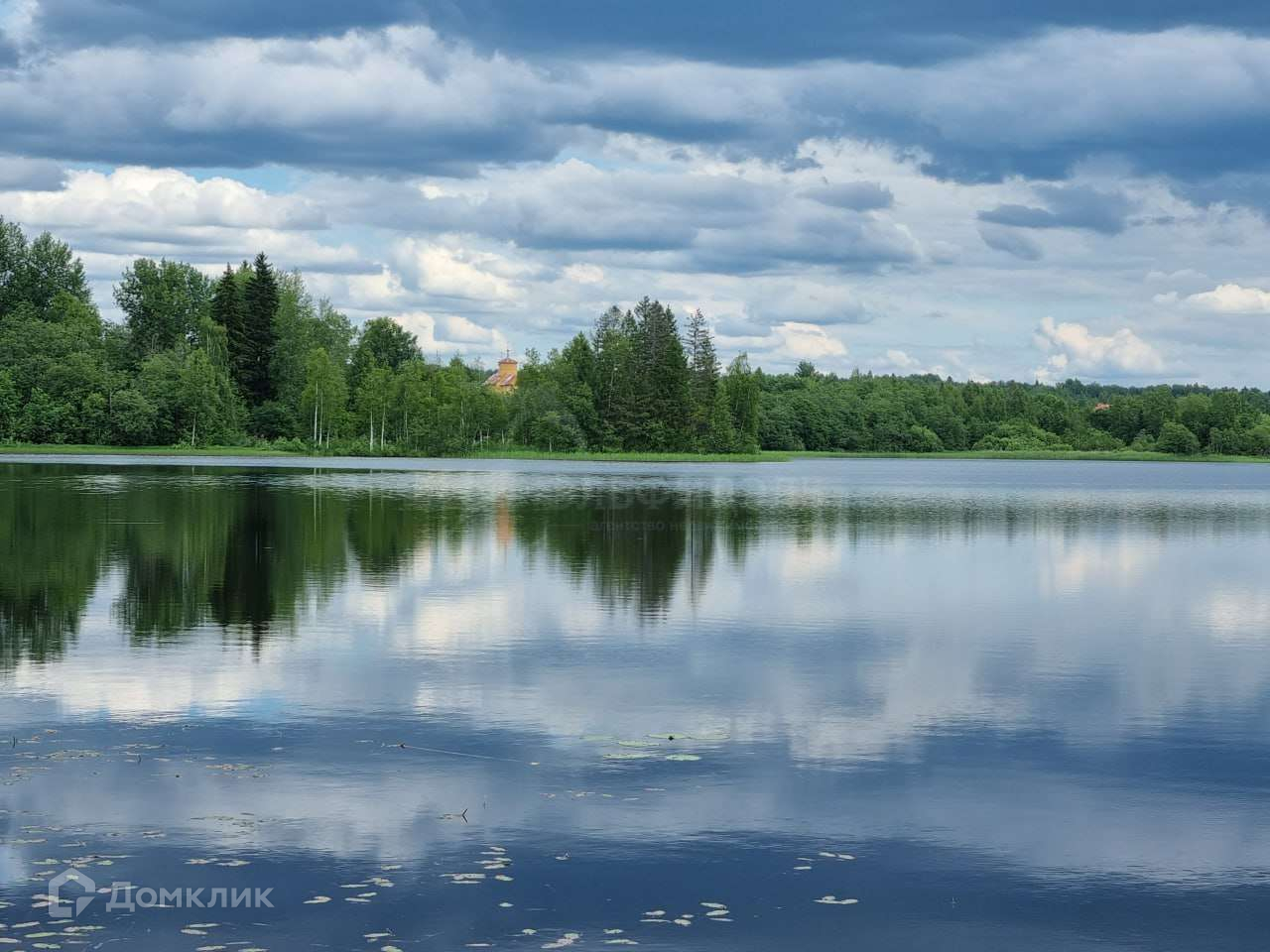 Купить дом, 30.7 м² по адресу Новгородская область, Валдайский район,  Костковское сельское поселение, деревня Быково, 41 за 800 000 руб. в Домклик  — поиск, проверка, безопасная сделка с жильем в офисе Сбербанка.