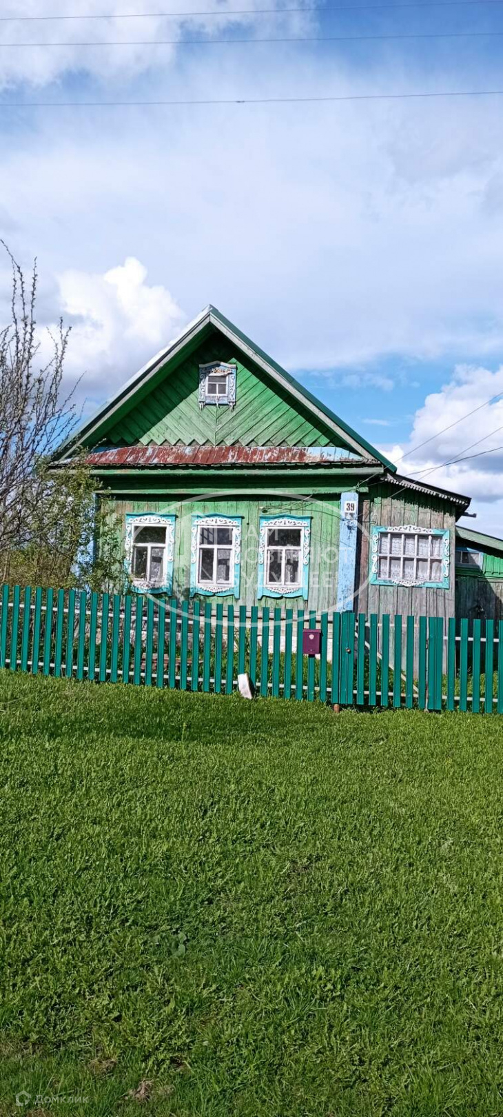 Купить дом, 38.6 м² по адресу Пермский край, Октябрьский городской округ,  посёлок Щучье Озеро, улица 8 Марта за 550 000 руб. в Домклик — поиск,  проверка, безопасная сделка с жильем в офисе Сбербанка.