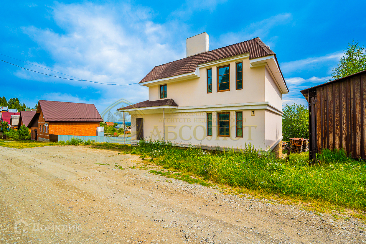 Купить дом, 275.1 м² по адресу Свердловская область, Ревда, улица Братьев  Сохрановых, 7 за 6 200 000 руб. в Домклик — поиск, проверка, безопасная  сделка с жильем в офисе Сбербанка.