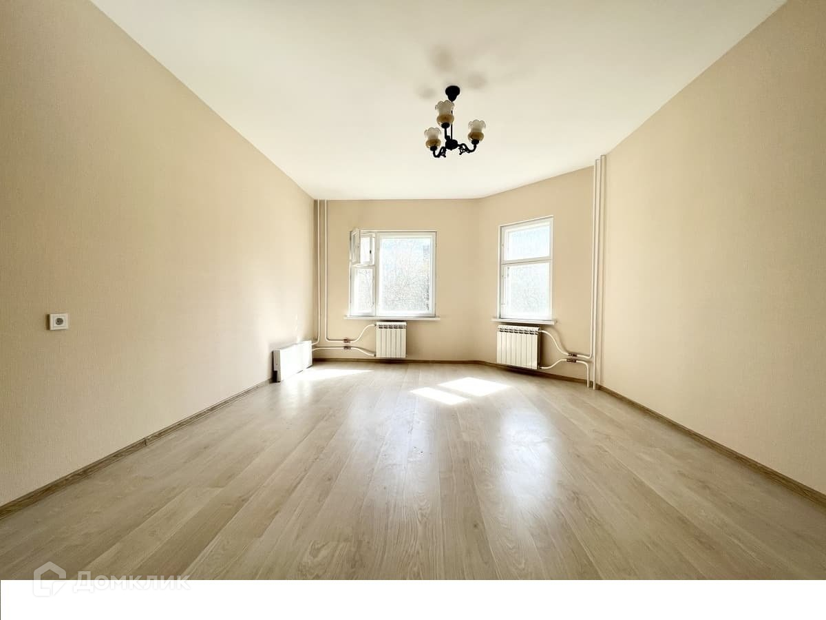 Купить 1-комнатную квартиру, 46.4 м² по адресу Санкт-Петербург, Красное ...