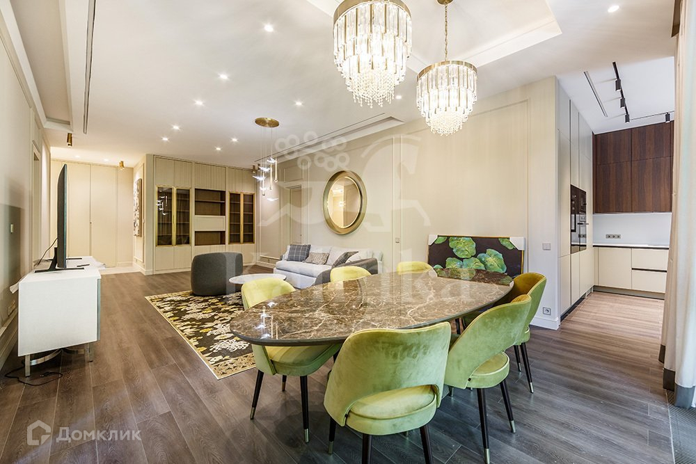 Piso de 5 habitaciones, 235 m²