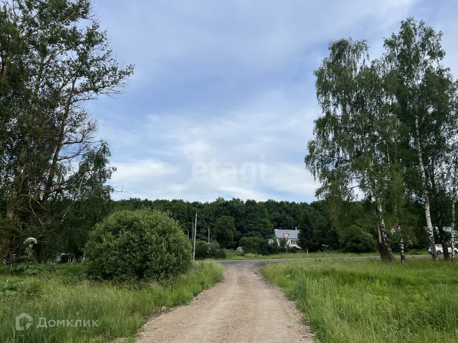 Купить участок, 20 сот., ИЖС по адресу Тульская область, муниципальное  образование Тула, деревня Медвенка, Кленовая улица, 12 за 1 450 000 руб. в  Домклик — поиск, проверка, безопасная сделка с жильем в офисе Сбербанка.