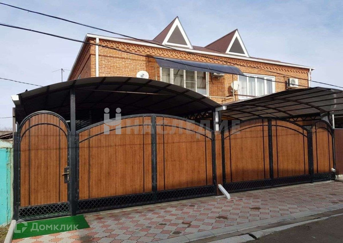 Купить дом, 160 м² по адресу Краснодарский край, Лабинск, Фестивальная  улица за 7 200 000 руб. в Домклик — поиск, проверка, безопасная сделка с  жильем в офисе Сбербанка.