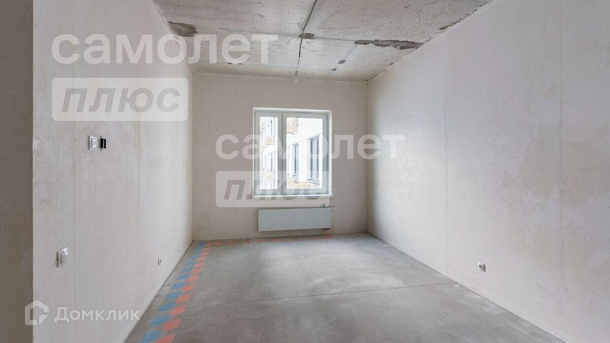 Стоит 132