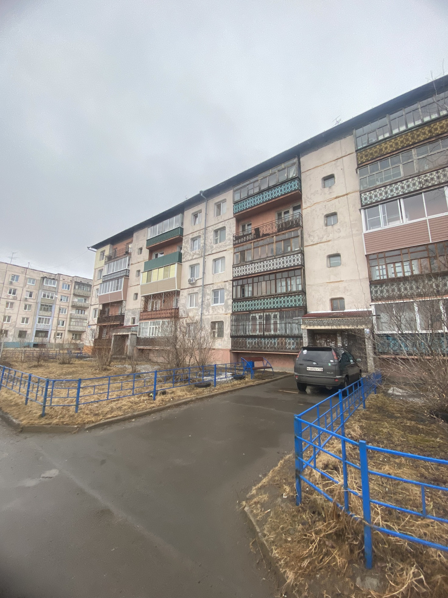 Купить 3-комнатную квартиру, 67.4 м² по адресу Иркутская область, Братск,  жилой район Осиновка, Спортивная улица, 6А, 5 этаж за 3 160 000 руб. в  Домклик — поиск, проверка, безопасная сделка с жильем в офисе Сбербанка.