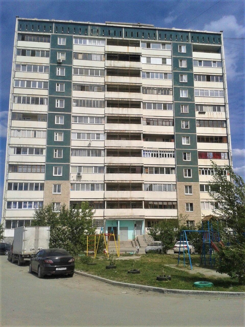 Купить 2-комнатную квартиру, 48.5 м² по адресу Свердловская область,  Екатеринбург, улица Фрезеровщиков, 86, 8 этаж, метро Проспект Космонавтов  за 4 000 000 руб. в Домклик — поиск, проверка, безопасная сделка с жильем в  офисе Сбербанка.