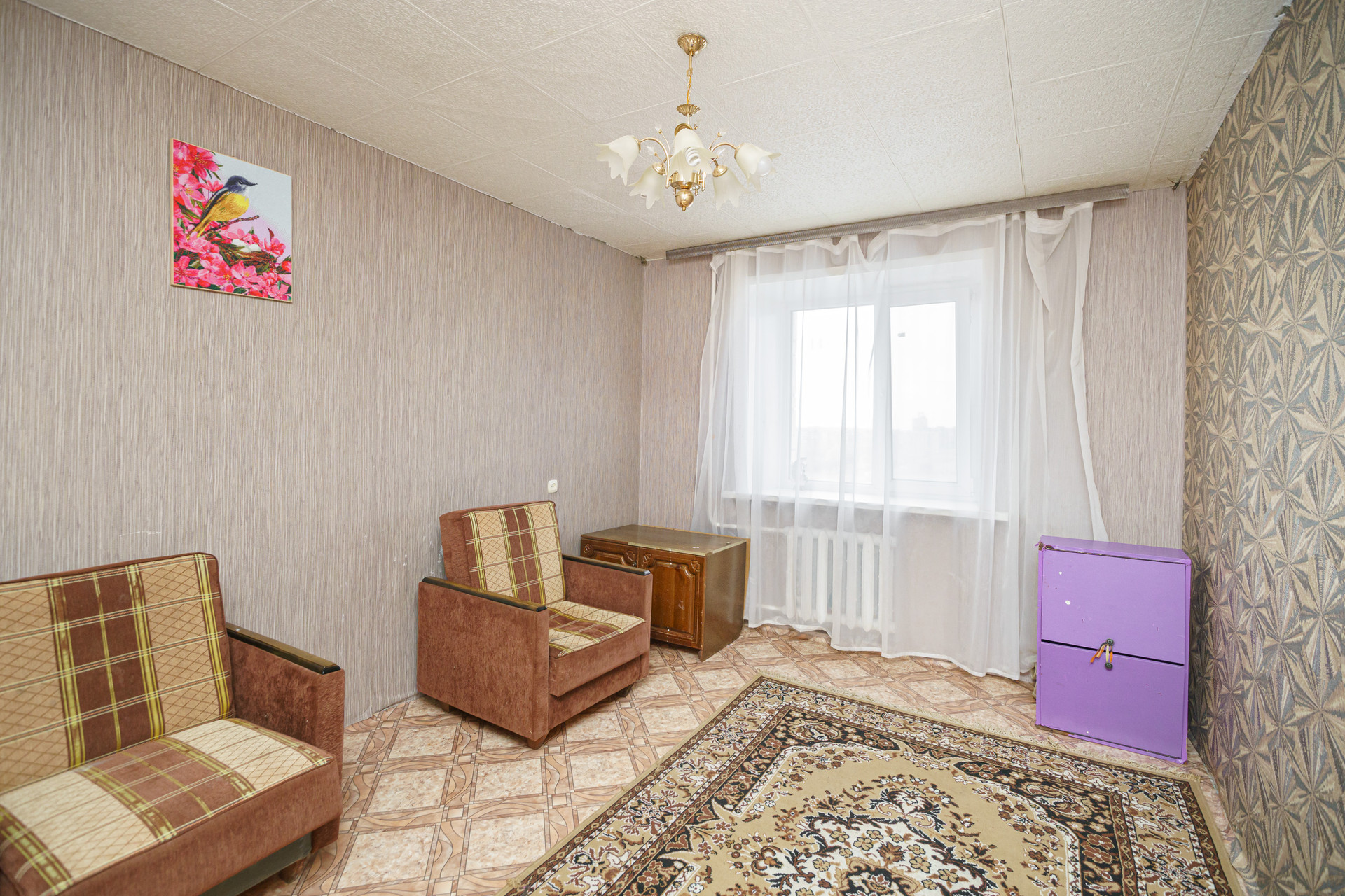Двухкомнатная квартира. Советская улица Ульяновск квартиры. Хрустальная 44 Ульяновск квартира продается. Ульяновск купить квартиру двухкомнатную на Ипподромной.