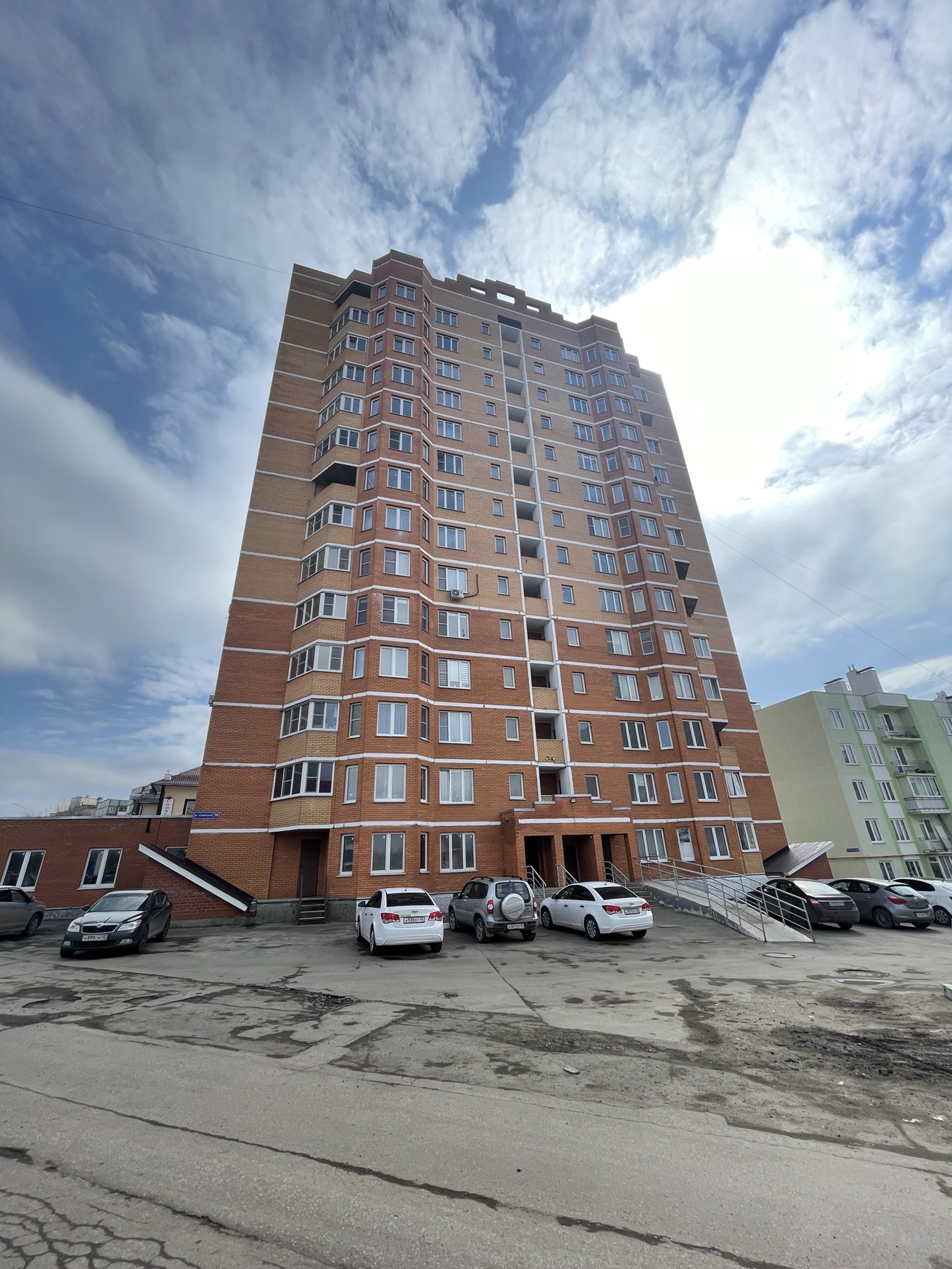 Купить 1-комнатную квартиру, 45 м² по адресу Калуга, микрорайон Турынино,  Советская улица, 79, 5 этаж за 3 000 000 руб. в Домклик — поиск, проверка,  безопасная сделка с жильем в офисе Сбербанка.