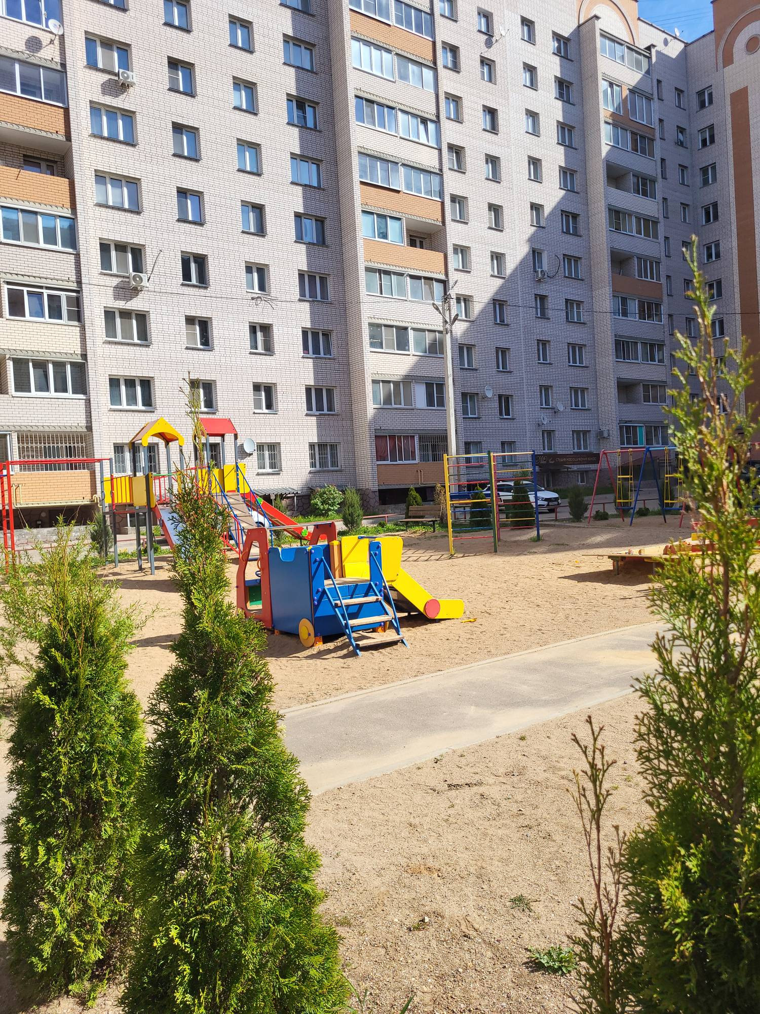 Купить 2-комнатную квартиру, 45.4 м² по адресу Смоленск, улица Матросова,  18, 9 этаж за 4 780 000 руб. в Домклик — поиск, проверка, безопасная сделка  с жильем в офисе Сбербанка.