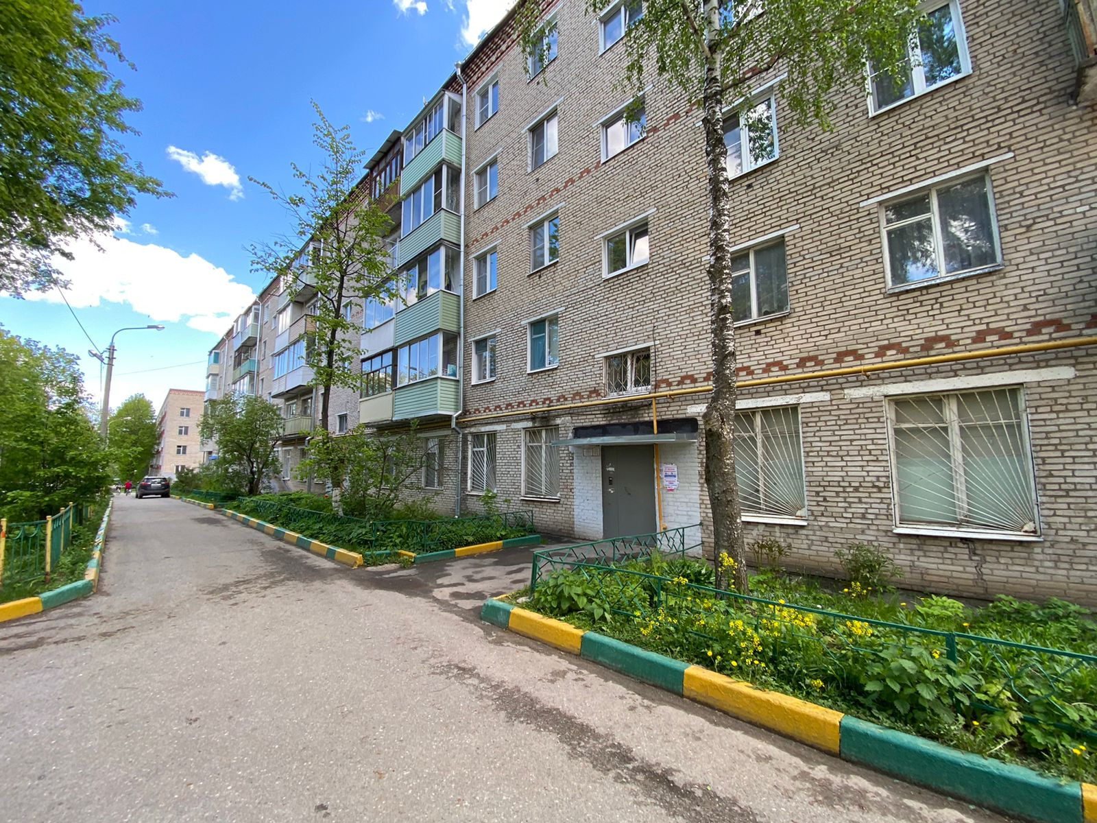 Купить 3-комнатную квартиру, 51 м² по адресу Московская область, Сергиев  Посад, Валовая улица, 27, 4 этаж за 5 450 000 руб. в Домклик — поиск,  проверка, безопасная сделка с жильем в офисе Сбербанка.