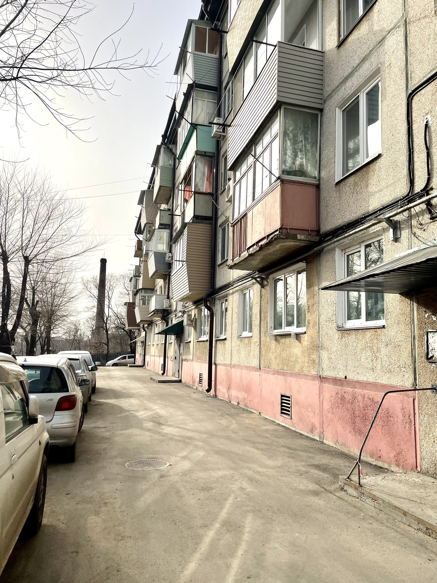 Купить 2-комнатную квартиру, 44.6 м² по адресу Приморский край, Уссурийск,  Владивостокское шоссе, 117Б, 1 этаж за 4 940 000 руб. в Домклик — поиск,  проверка, безопасная сделка с жильем в офисе Сбербанка.