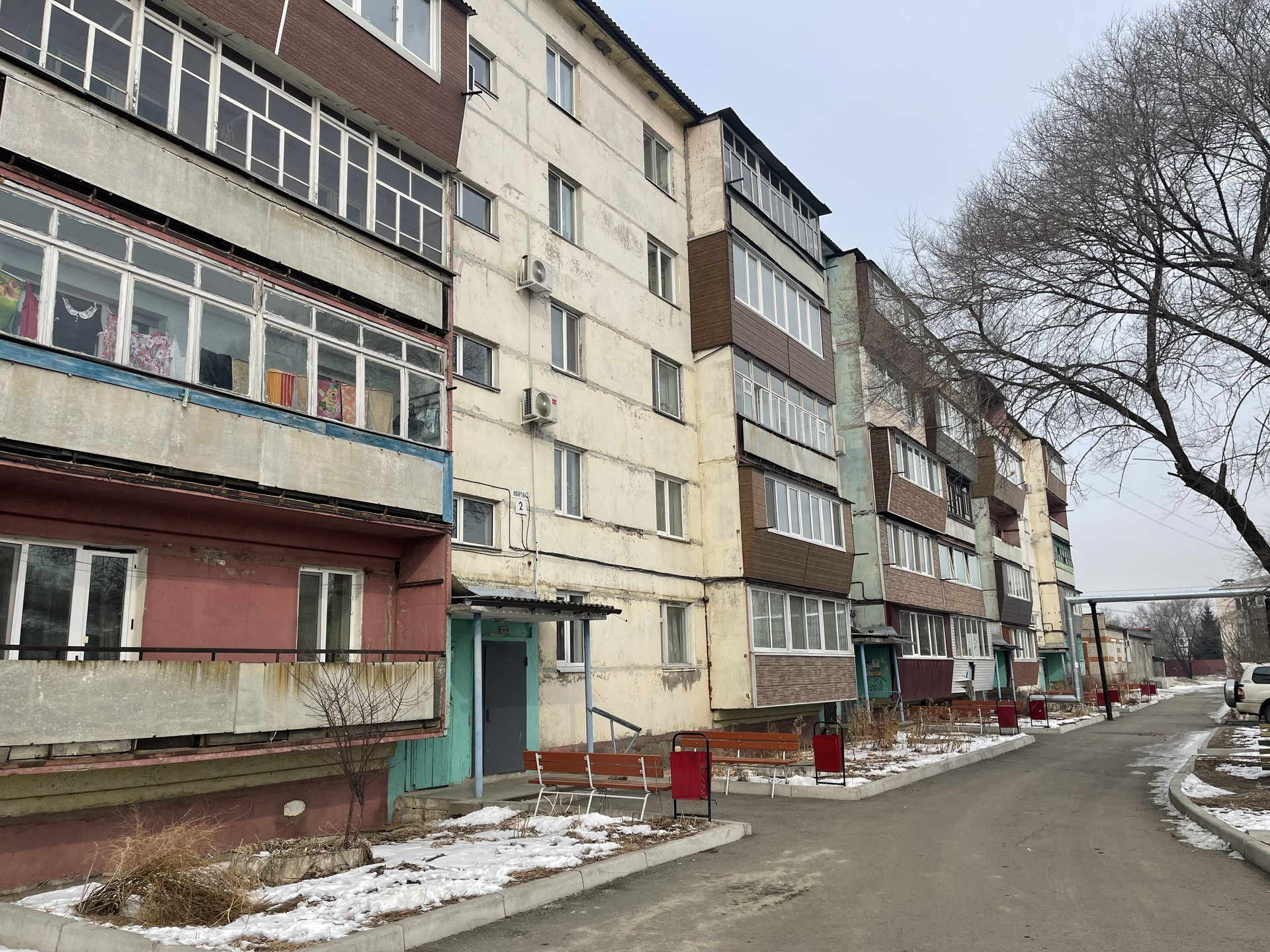 Купить 1-комнатную квартиру, 28.1 м² по адресу Приморский край, село  Михайловка, 3-й квартал, 2, 5 этаж за 3 650 000 руб. в Домклик — поиск,  проверка, безопасная сделка с жильем в офисе Сбербанка.