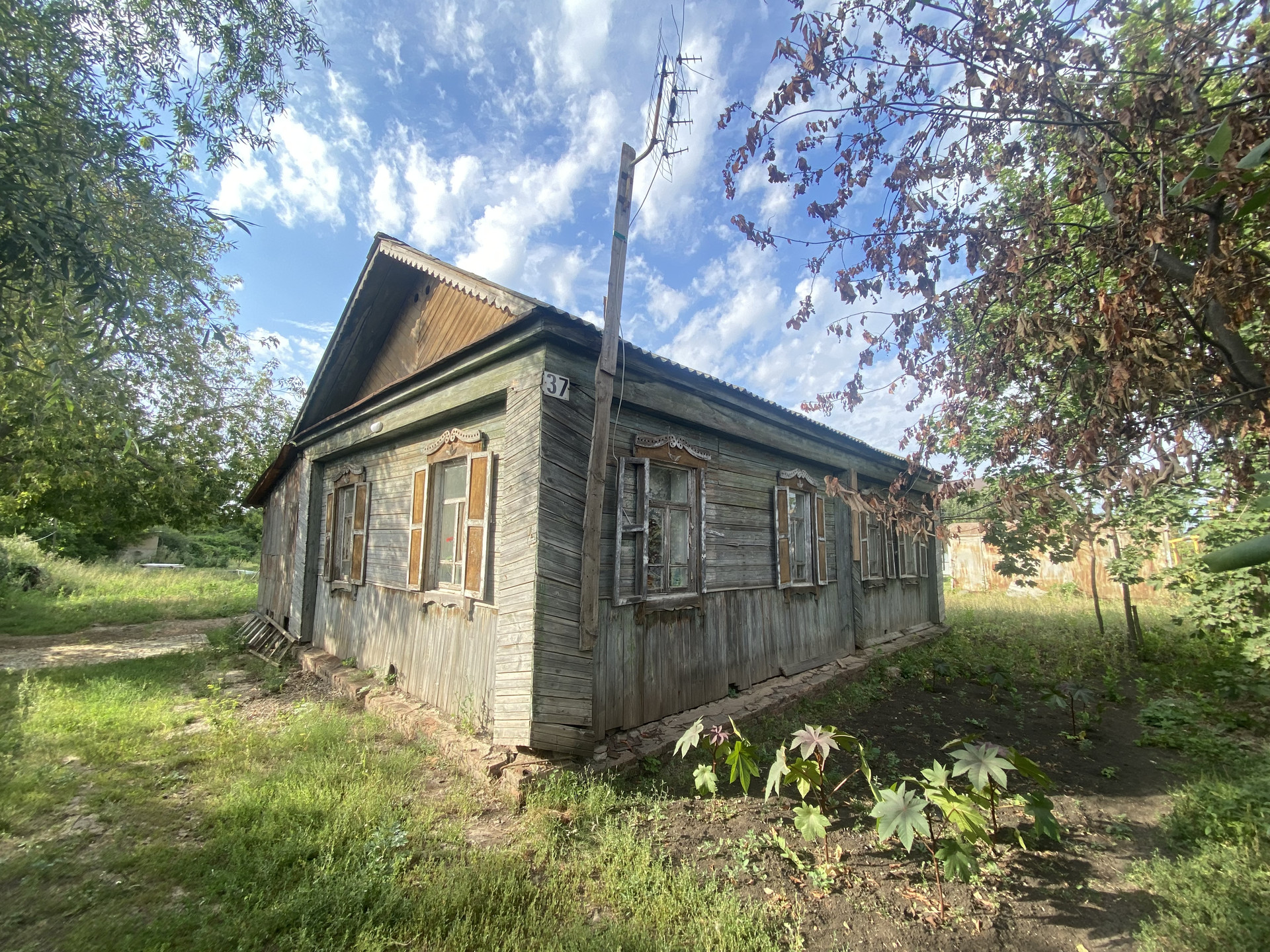 Купить часть дома по адресу Самарская область, Отрадный, улица Пушкина, 37  за 1 700 000 руб. в Домклик — поиск, проверка, безопасная сделка с жильем в  офисе Сбербанка.