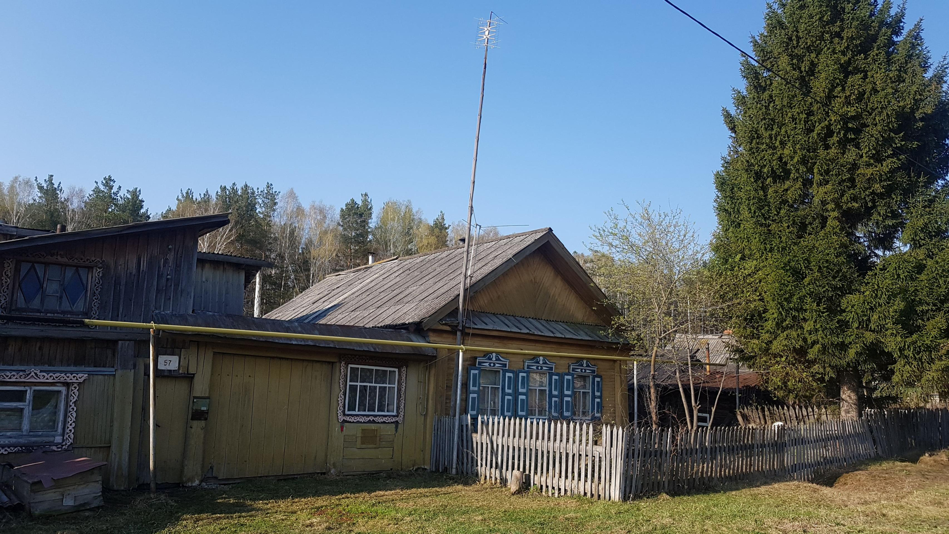 Дом поселок станционный. Станция Полевской.