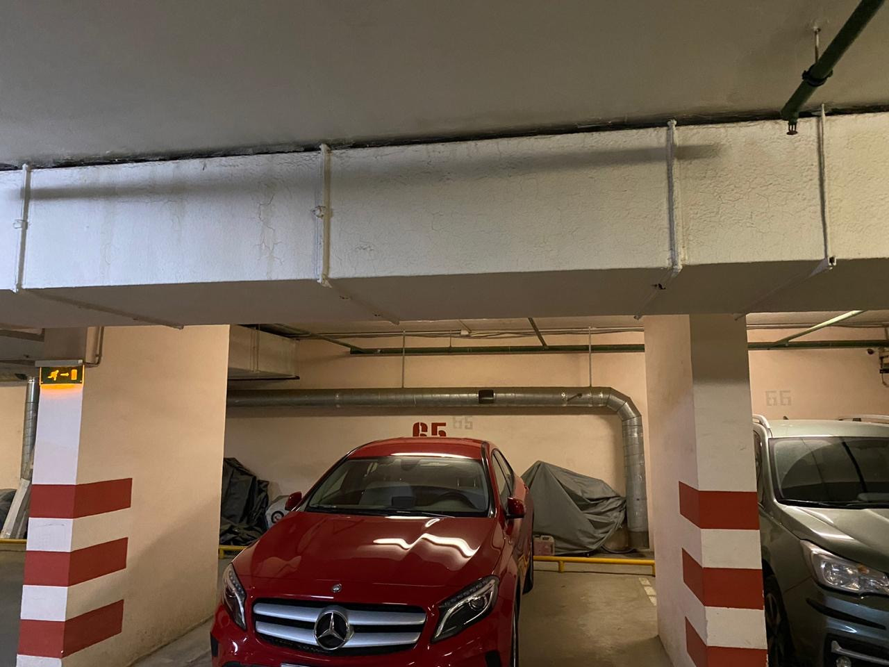 Машиноместо в ирины левченко 1 2022. Жк ричмонд подземный паркинг. Машиноместа в новостройках москвы. Подземная парковка москва сити. Подземная парковка.