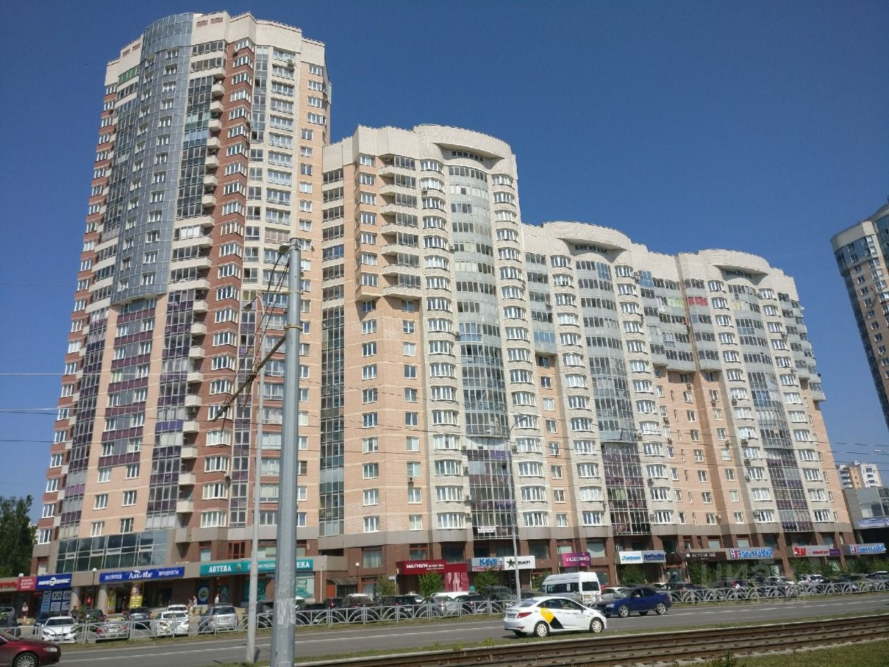 Юлиуса фучика,1. Юлиуса фучика 1. Юлиуса фучика 1 екатеринбург фото. Юлиуса фучика 1. Ул фучика 1 екатеринбург.