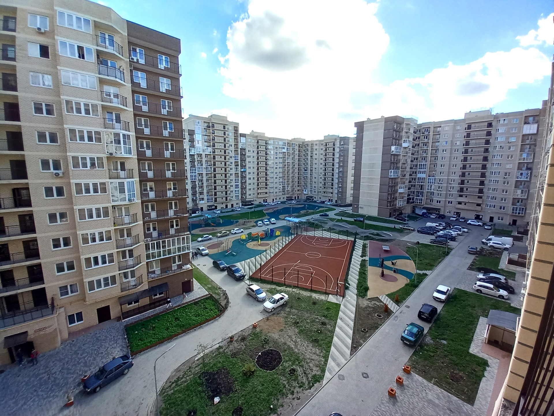 Новороссийск ул красина 53. Детски йчад личность новоросс красина 53. Комсомольская 25б владивосток. Квартира красина фото. Красина новороссийск жилой комплекс.