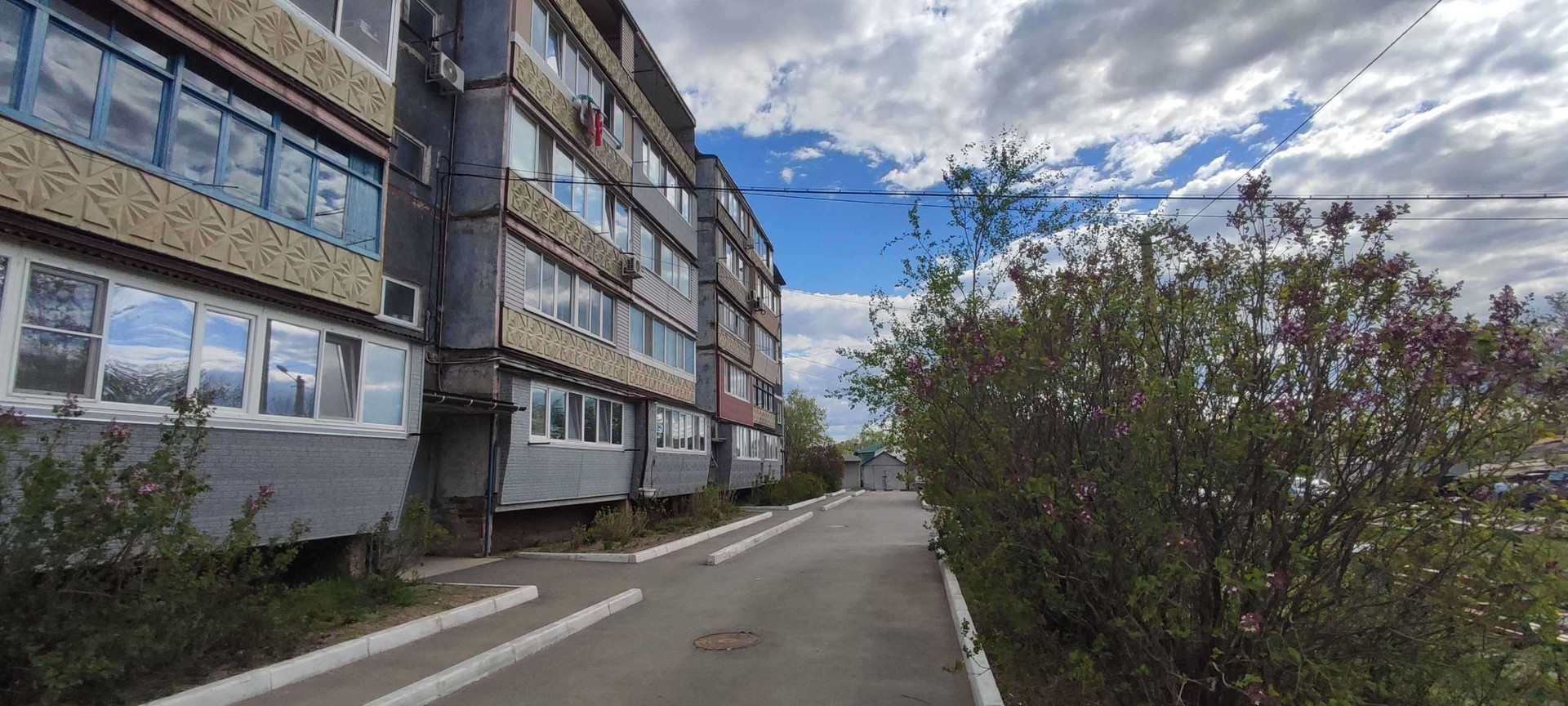 Купить 2-комнатную квартиру, 50.1 м² по адресу Приморский край, Уссурийск,  Трудовая улица, 12, 2 этаж за 5 450 000 руб. в Домклик — поиск, проверка,  безопасная сделка с жильем в офисе Сбербанка.