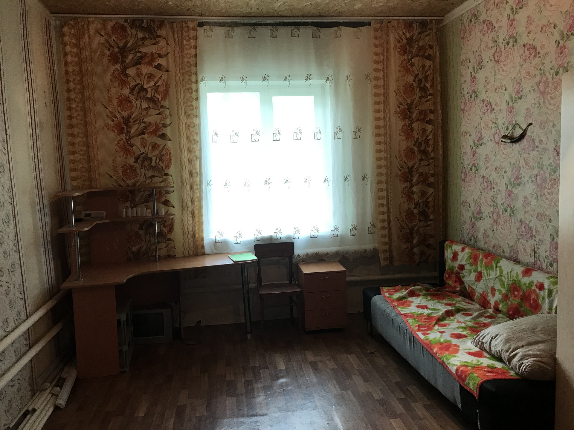 Купить 1-комнатную квартиру, 30.3 м² по адресу Тульская область,  Ясногорский район, муниципальное образование Ревякинское, сельский посёлок  Ревякино, Заводская улица, 6, 1 этаж за 850 000 руб. в Домклик — поиск,  проверка, безопасная