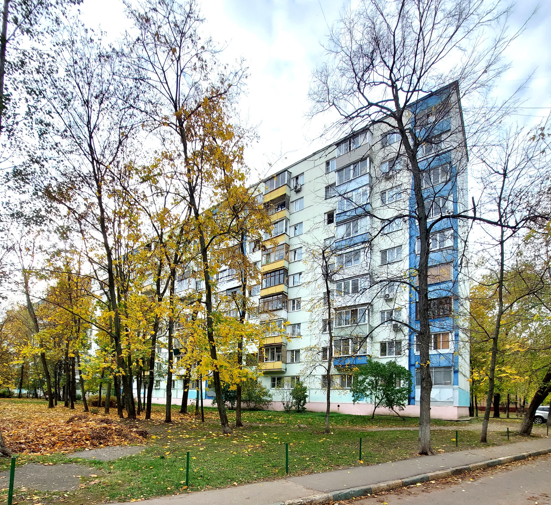 Купить 3-комнатную квартиру, 53.9 м² по адресу Московская область, Люберцы,  Юбилейная улица, 17, 3 этаж, метро Котельники за 9 300 000 руб. в Домклик —  поиск, проверка, безопасная сделка с жильем в офисе Сбербанка.