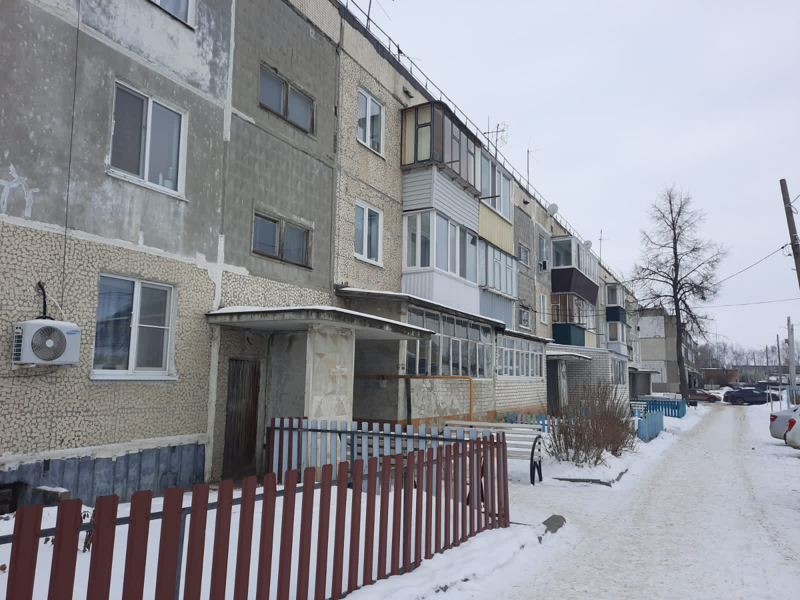 Купить 1-комнатную квартиру, 28.6 м² по адресу городской округ Ульяновск, село  Карлинское, улица Центральная Усадьба, 1, 3 этаж за 1 350 000 руб. в  Домклик — поиск, проверка, безопасная сделка с жильем в офисе Сбербанка.